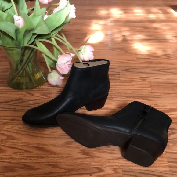 NWT Lucky Brand Leather Blandre Round Toe Zip Up Ankle Boots Black & Brown 7.5 - Picture 11 of 13